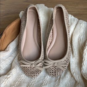PEEK ballet shoes - Size 13 Tan w/cut out design